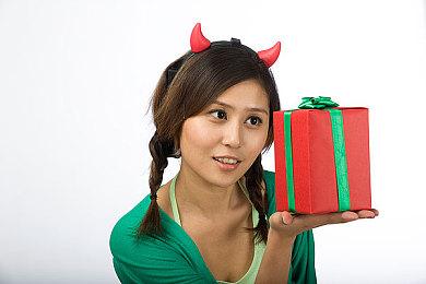 《火焰纹章：风花雪月》DF测评：有所进步的无双